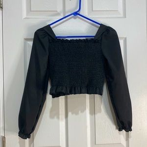 Super Cute Cropped Black Longsleeve Top